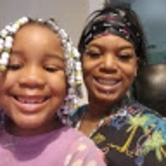 Meet your Posher, Larita - Picture 1 of 1